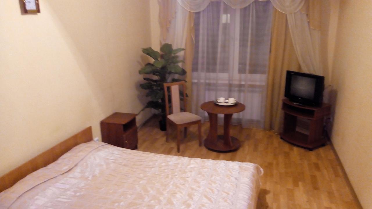 "Plutarh" Mini Hotel Kiev Exterior photo
