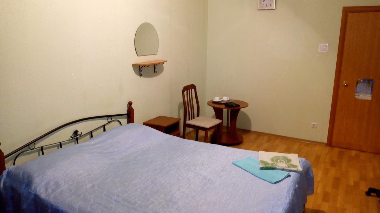 "Plutarh" Mini Hotel Kiev Exterior photo
